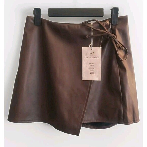 Simply Blessed Vegan Leather Skort Womens Small Brown Tie Waist NWT - Picture 1 of 8